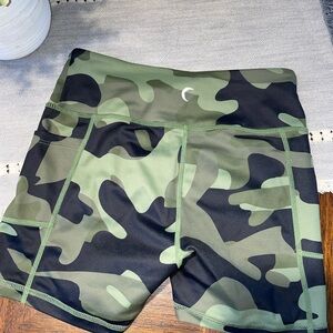 Woman’s size xs zyia active camo biker shorts